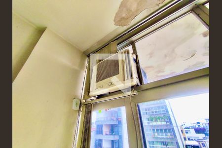 Apartamento à venda com 205m², 4 quartos e 3 vagas Apartamento à venda com 205m², 4 quartos e 3 vagasQuarto 1