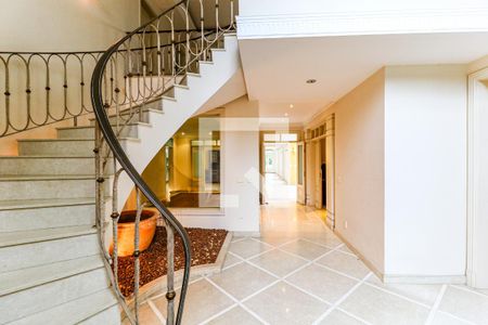 Casa à venda com 880m², 5 quartos e 8 vagasHall