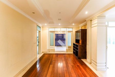 Sala de casa à venda com 5 quartos, 880m² em Santo Amaro, São Paulo