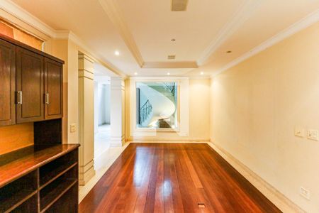 Sala de casa à venda com 5 quartos, 880m² em Santo Amaro, São Paulo