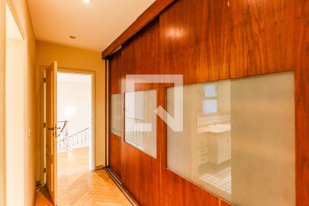 Casa à venda com 880m², 5 quartos e 8 vagasSuíte 1