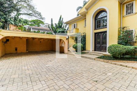 Casa à venda com 880m², 5 quartos e 8 vagasGaragem