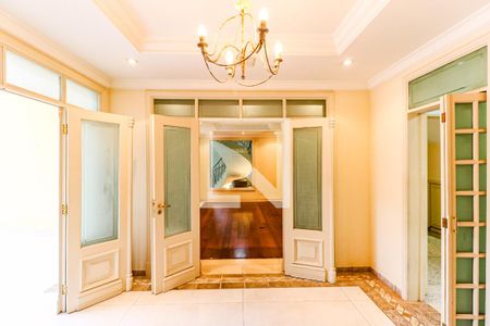 Sala de casa à venda com 5 quartos, 880m² em Santo Amaro, São Paulo