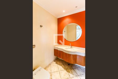 Casa à venda com 880m², 5 quartos e 8 vagasLavabo