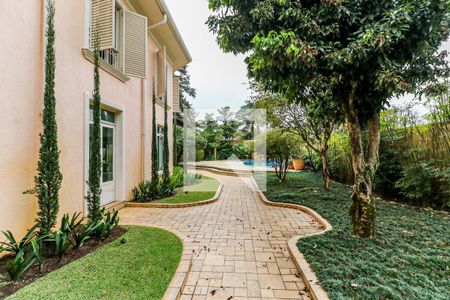 Casa à venda com 880m², 5 quartos e 8 vagasÁrea Externa 