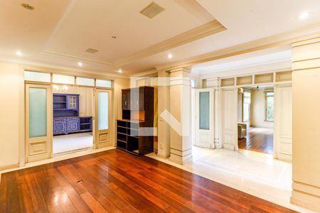 Sala de casa à venda com 5 quartos, 880m² em Santo Amaro, São Paulo