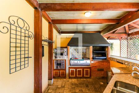 Casa à venda com 880m², 5 quartos e 8 vagasÁrea Gourmet