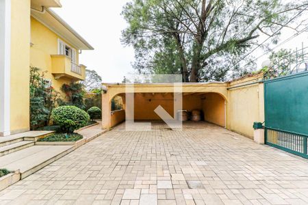 Casa à venda com 880m², 5 quartos e 8 vagasGaragem