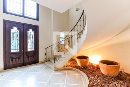 Casa à venda com 880m², 5 quartos e 8 vagasHall