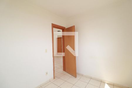 Quarto 2 de apartamento para alugar com 2 quartos, 60m² em Shopping Park, Uberlândia