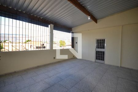 Casa para alugar com 58m², 2 quartos e sem vagaVaranda