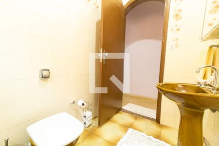 Casa para alugar com 250m², 4 quartos e 3 vagasBanheiro 1