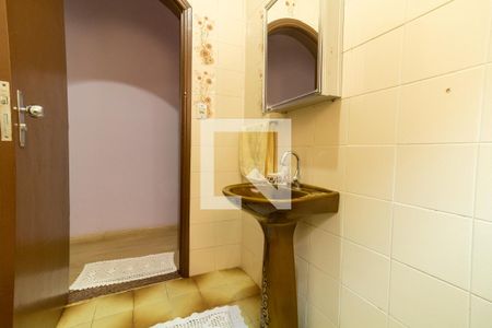 Casa para alugar com 250m², 4 quartos e 3 vagasBanheiro 1