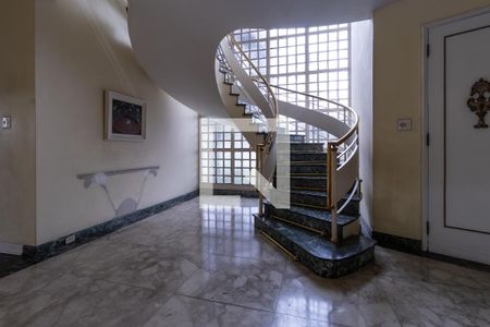 Escada de casa à venda com 5 quartos, 750m² em Jardim Paulista, São Paulo