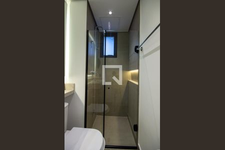 Banheiro de kitnet/studio para alugar com 1 quarto, 27m² em Itaim Bibi, São Paulo