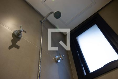 Banheiro de kitnet/studio para alugar com 1 quarto, 27m² em Itaim Bibi, São Paulo
