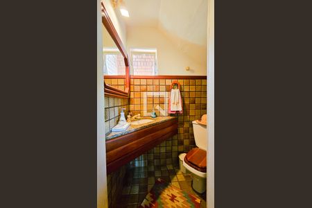 Casa de condomínio à venda com 220m², 3 quartos e 3 vagasLavabo 2