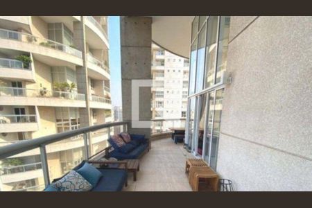 Apartamento à venda com 151m², 2 quartos e 3 vagas