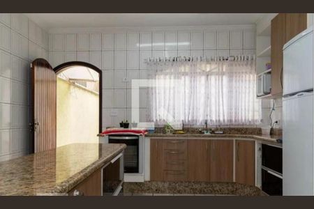 Casa à venda com 3 quartos, 109m² em Vila Ivone, São Paulo