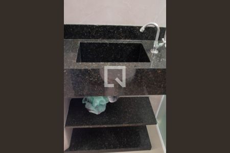 Apartamento à venda com 48m², 2 quartos e 1 vaga Apartamento à venda com 48m², 2 quartos e 1 vagaBanheiro