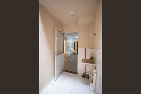 Área de Serviço de apartamento para alugar com 2 quartos, 40m² em Jardim Liderança, São Paulo