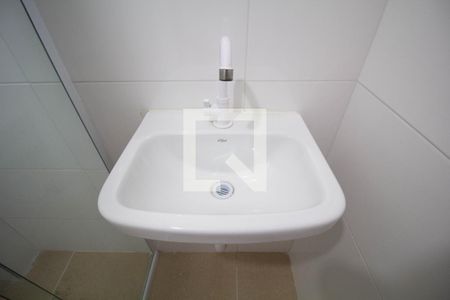 Banheiro de apartamento para alugar com 2 quartos, 40m² em Jardim Liderança, São Paulo