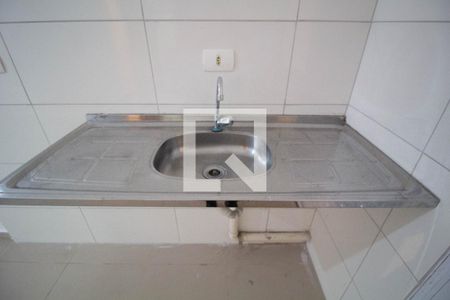 Cozinha de apartamento para alugar com 2 quartos, 40m² em Jardim Liderança, São Paulo