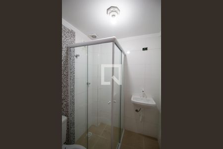 Banheiro de apartamento para alugar com 2 quartos, 40m² em Jardim Liderança, São Paulo