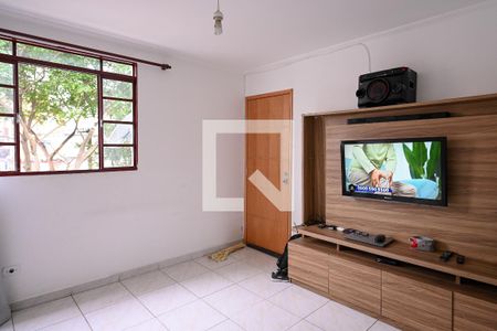 Sala de apartamento para alugar com 3 quartos, 55m² em Vila Heliopolis, São Paulo