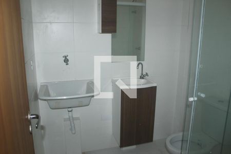 Banheiro de kitnet/studio à venda com 6 quartos, 32m² em Campo Grande, São Paulo