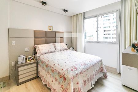 Apartamento à venda com 101m², 3 quartos e 2 vagas Apartamento à venda com 101m², 3 quartos e 2 vagasSuíte