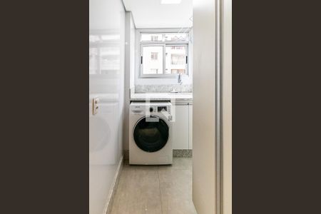 Apartamento à venda com 101m², 3 quartos e 2 vagas Apartamento à venda com 101m², 3 quartos e 2 vagasÁrea de Serviço