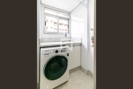 Apartamento à venda com 101m², 3 quartos e 2 vagas Apartamento à venda com 101m², 3 quartos e 2 vagasÁrea de Serviço