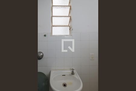 Apartamento à venda com 68m², 2 quartos e sem vagaBanheiro de serviço