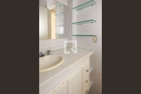 Apartamento à venda com 68m², 2 quartos e sem vagaBanheiro Corredor