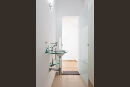 Casa para alugar com 250m², 4 quartos e 2 vagasLavabo