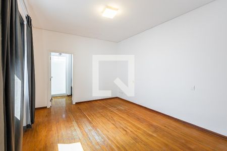 Casa para alugar com 250m², 4 quartos e 2 vagasSuíte 1