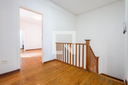 Casa para alugar com 250m², 4 quartos e 2 vagasCorredor