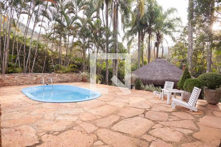 Casa de condomínio à venda com 420m², 5 quartos e 4 vagas Casa de condomínio à venda com 420m², 5 quartos e 4 vagasPiscina