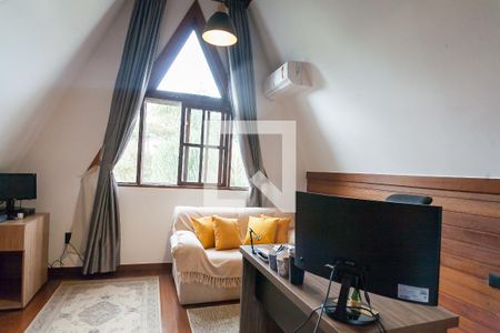 Casa de condomínio à venda com 420m², 5 quartos e 4 vagas Casa de condomínio à venda com 420m², 5 quartos e 4 vagasSuite 2