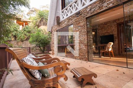 Casa de condomínio à venda com 420m², 5 quartos e 4 vagas Casa de condomínio à venda com 420m², 5 quartos e 4 vagasVaranda gourmet