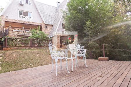 Casa de condomínio à venda com 420m², 5 quartos e 4 vagas Casa de condomínio à venda com 420m², 5 quartos e 4 vagasDeck quintal