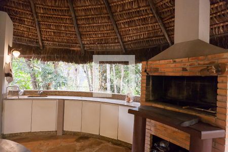 Casa de condomínio à venda com 420m², 5 quartos e 4 vagas Casa de condomínio à venda com 420m², 5 quartos e 4 vagasChurrasqueira