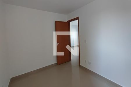Quarto 2 de apartamento para alugar com 2 quartos, 43m² em Parque Industrial, Campinas