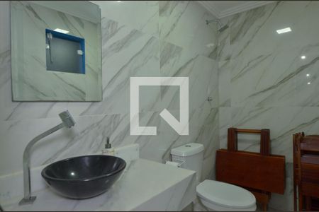 Casa de condomínio à venda com 350m², 3 quartos e 2 vagasBanheiro 2