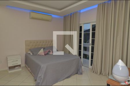 Casa de condomínio à venda com 350m², 3 quartos e 2 vagasSuite