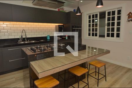 Casa de condomínio à venda com 350m², 3 quartos e 2 vagasCozinha