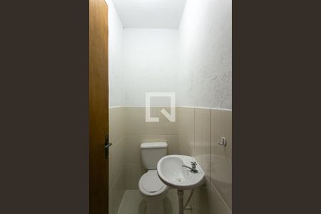 Casa para alugar com 100m², 3 quartos e 1 vagaBanheiro de serviço