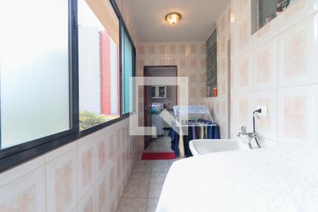Apartamento para alugar com 120m², 3 quartos e 1 vagaÁrea de Serviço