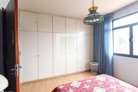 Quarto 1 de apartamento para alugar com 3 quartos, 120m² em Água Verde, Curitiba